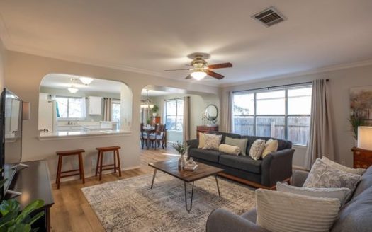 3-Bedroom Single Family Home for Rent in Austin, TX 78729 – $2800/mo | 2 Baths | Updated 2025