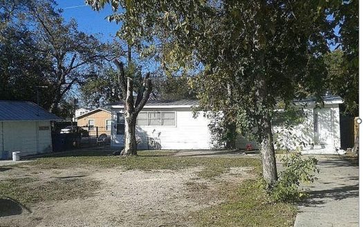 Multi Family Home for Sale in San Antonio, TX 78210 – 1 Bedrooms, 2 Baths – $114500