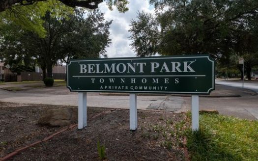 3-Bedroom Townhouse  for Rent in Houston, TX 77074 – $1550/mo | 3 Baths | Updated 2025