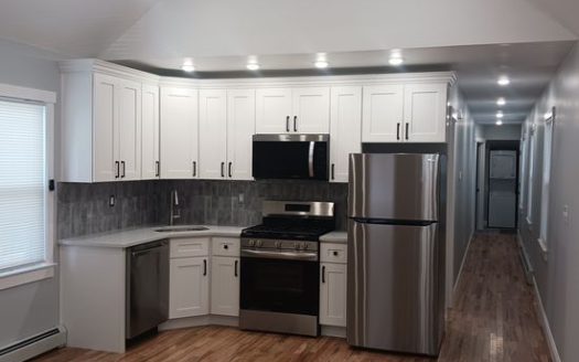 2-Bedroom Apartment for Rent in Far Rockaway, NY 11693 – $2900/mo | 1 Baths | Updated 2025