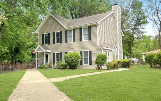 2-Bedroom Townhouse  for Rent in Charlotte, NC 28205 – $1995/mo | 3 Baths | Updated 2025