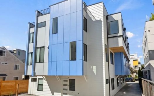 3-Bedroom Townhouse  for Rent in Seattle, WA 98144 – $2950/mo | 2 Baths | Updated 2025