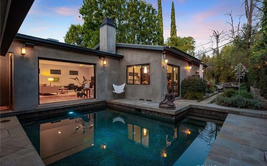 Single Family Home for Sale in Woodland Hills, CA 91364 – 3 Bedrooms, 3 Baths – $1495000