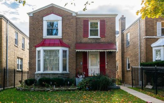 2-Bedroom Single Family Home for Rent in Chicago, IL 60639 – $1600/mo | 1 Baths | Updated 2025