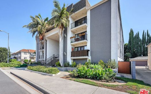 Condo for Sale in Sherman Oaks, CA 91403 – 3 Bedrooms, 2 Baths – $660000