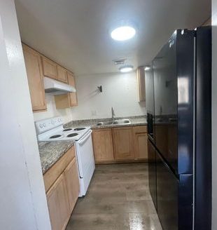 3-Bedroom Townhouse for Rent in Phoenix, AZ 85009 – $1850/mo | 2 Baths | Updated 2025