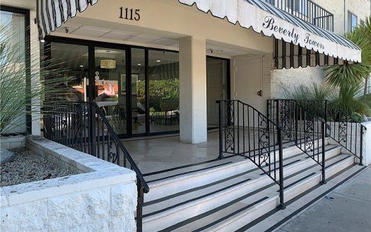 Condo for Sale in Los Angeles, CA 90035 – 1 Bedroom, 2 Baths – $575000