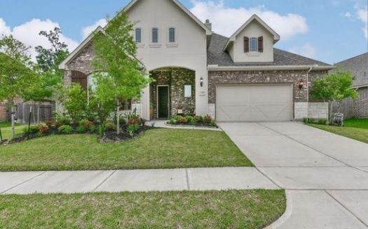 4-Bedroom Single Family Home for Rent in Houston, TX 77044 – $3800/mo | 4 Baths | Updated 2025