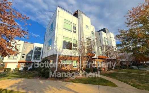 3-Bedroom Townhouse  for Rent in Charlotte, NC 28203 – $3995/mo | 4 Baths | Updated 2025