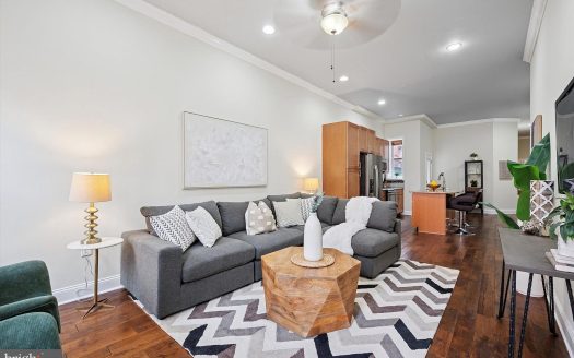 Condo for Sale in Philadelphia, PA 19122 – 3 Bedrooms, 2 Baths – $300000