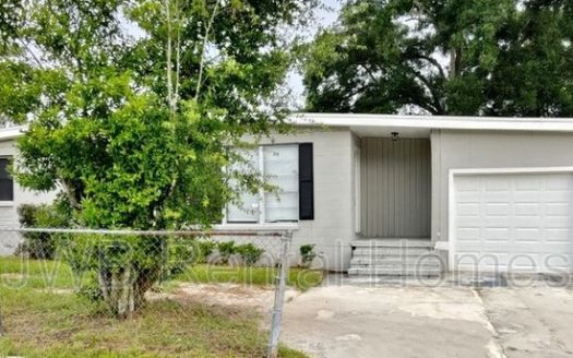 4-Bedroom Single Family Home for Rent in Jacksonville, FL 32208 – $1378/mo | 2 Baths | Updated 2025