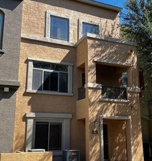 4-Bedroom Townhouse  for Rent in Phoenix, AZ 85022 – $2295/mo | 3 Baths | Updated 2025