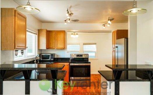 4-Bedroom Single Family Home for Rent in Seattle, WA 98106 – $3400/mo | 2 Baths | Updated 2025