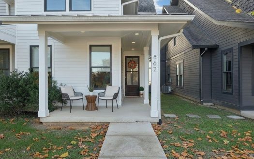 Single Family Home for Sale in Nashville, TN 37206 – 3 Bedrooms, 3 Baths – $559999