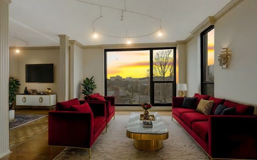 Condo for Sale in Nashville, TN 37205 – 2 Bedrooms, 3 Baths – $879999