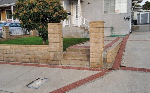 Single Family Home for Sale in Tujunga, CA 91042 – 2 Bedrooms, 1 Baths – $1100000