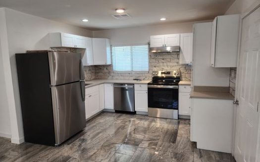 2-Bedroom Apartment  for Rent in Phoenix, AZ 85007 – $1350/mo | 1 Baths | Updated 2025