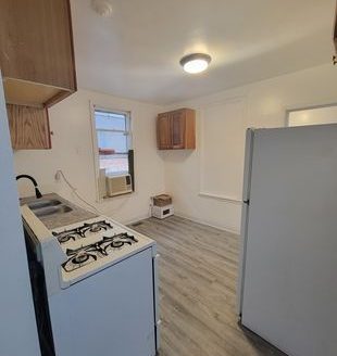 4-Bedroom Single Family Home for Rent in Chicago, IL 60628 – $1861/mo | 1 Baths | Updated 2025