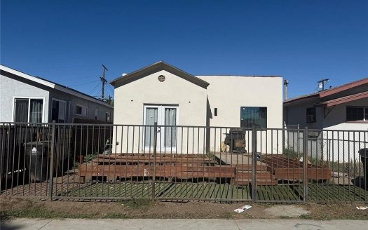 Single Family Home for Sale in Los Angeles, CA 90047 – 2 Bedrooms, 1 Baths – $650000