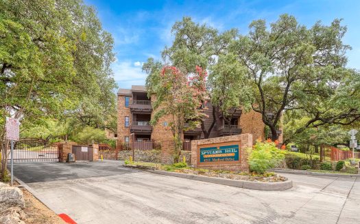 Condo for Sale in San Antonio, TX 78229 – 2 Bedrooms, 2 Baths – $149000