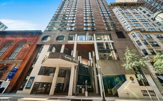 Condo for Sale in Philadelphia, PA 19102 – 1 Bedroom, 1 Bath – $200000