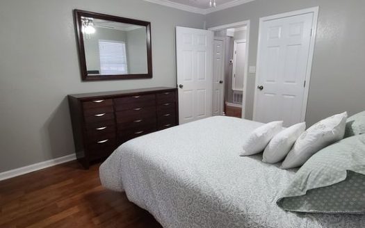 2-Bedroom Single Family Home for Rent in Austin, TX 78722 – $2100/mo | 1 Baths | Updated 2025