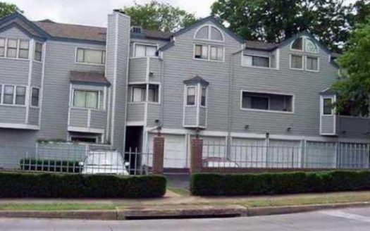 2-Bedroom Condo for Rent in Austin, TX 78701 – $2100/mo | 3 Baths | Updated 2025
