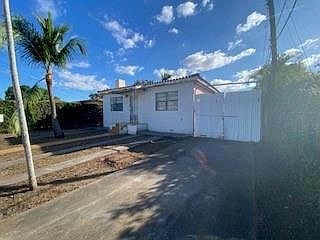 Single Family Home for Sale in Miami, FL 33126 – 2 Bedrooms, 2 Baths – $399000