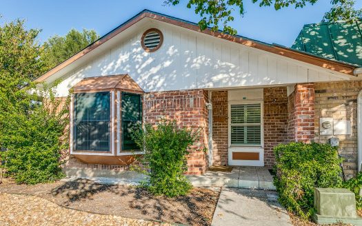 Townhouse for Sale in San Antonio, TX 78228 – 3 Bedrooms, 2 Baths – $167000