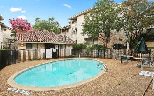 Condo for Sale in San Antonio, TX 78229 – 2 Bedrooms, 2 Baths – $139000