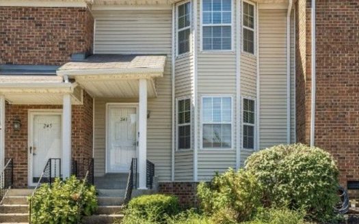 Townhouse for Sale in Nashville, TN 37214 – 2 Bedrooms, 2 Baths – $244900