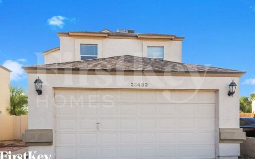 3-Bedroom Single Family Home for Rent in Glendale, AZ 85310 – $2285/mo | 3 Baths | Updated 2025
