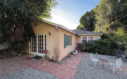 Single Family Home for Sale in Sunland, CA 91040 – 3 Bedrooms, 2 Baths – $1150000