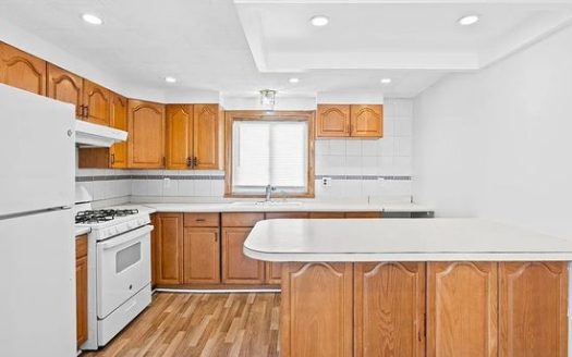 4-Bedroom Townhouse for Rent in Rochester, NY 14605 – $1450/mo | 2 Baths | Updated 2025