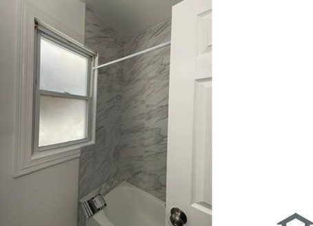 3-Bedroom Single Family Home for Rent in Chicago, IL 60628 – $1900/mo | 2 Baths | Updated 2025