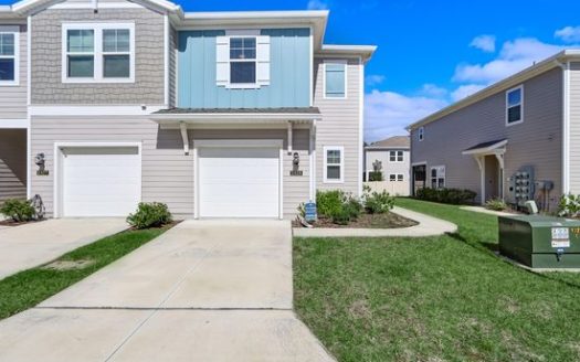 3-Bedroom Townhouse for Rent in Jacksonville, FL 32218 – $1850/mo | 3 Baths | Updated 2025