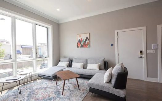 3-Bedroom Apartment for Rent in Chicago, IL 60622 – $5000/mo | 3 Baths | Updated 2025