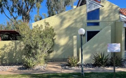 3-Bedroom Townhouse  for Rent in Phoenix, AZ 85014 – $2000/mo | 2 Baths | Updated 2025