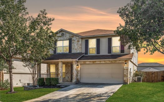 Single Family Home for Sale in San Antonio, TX 78245 – 4 Bedrooms, 3 Baths – $295000