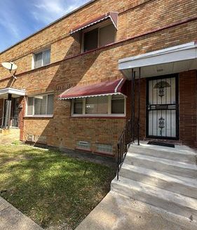 2-Bedroom Townhouse  for Rent in Chicago, IL 60644 – $1950/mo | 2 Baths | Updated 2025