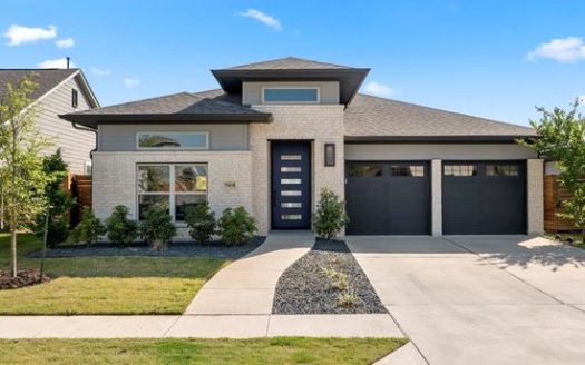 4-Bedroom Single Family Home for Rent in Austin, TX 78744 – $3300/mo | 3 Baths | Updated 2025