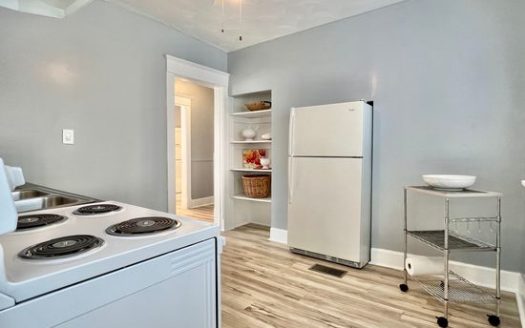2-Bedroom Single Family Home for Rent in Indianapolis, IN 46221 – $970/mo | 1 Baths | Updated 2025