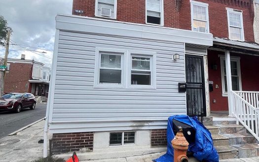 Townhouse for Sale in Philadelphia, PA 19142 – 3 Bedrooms, 2 Baths – $140000