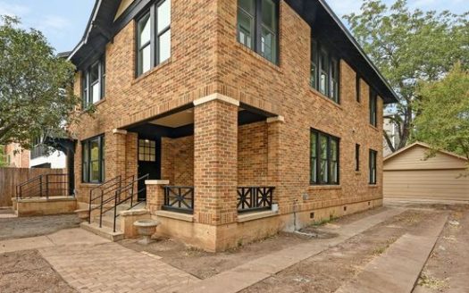 8-Bedroom Single Family Home for Rent in Austin, TX 78705 – $4995/mo | 4 Baths | Updated 2025