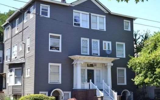 1-Bedroom Apartment  for Rent in Seattle, WA 98105 – $750/mo | 1 Baths | Updated 2025