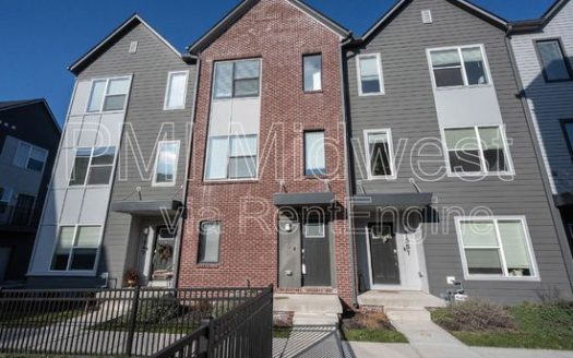 3-Bedroom Townhouse for Rent in Indianapolis, IN 46202 – $2049/mo | 3 Baths | Updated 2025