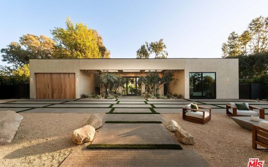 Single Family Home for Sale in Woodland Hills, CA 91367 – 4 Bedrooms, 5 Baths – $4495000