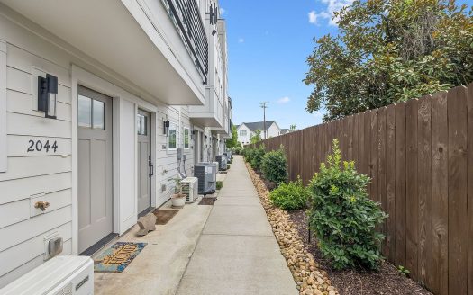 Townhouse for Sale in Nashville, TN 37209 – 3 Bedrooms, 3 Baths – $544900