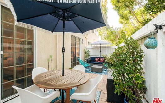 Condo for Sale in North Hollywood, CA 91602 – 2 Bedrooms, 2 Baths – $725000