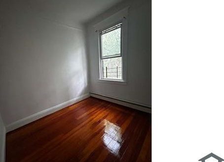 3-Bedroom Townhouse for Rent in Yonkers, NY 10701 – $3000/mo | 1 Baths | Updated 2025